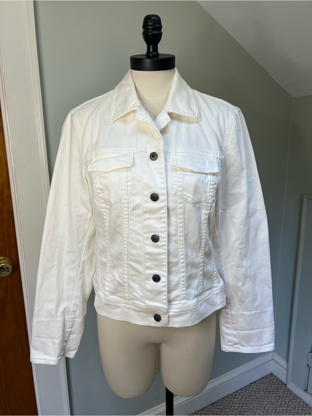 Talbots White Denim Jean Jacket Button-Front Stretch Sz6 Western Beach